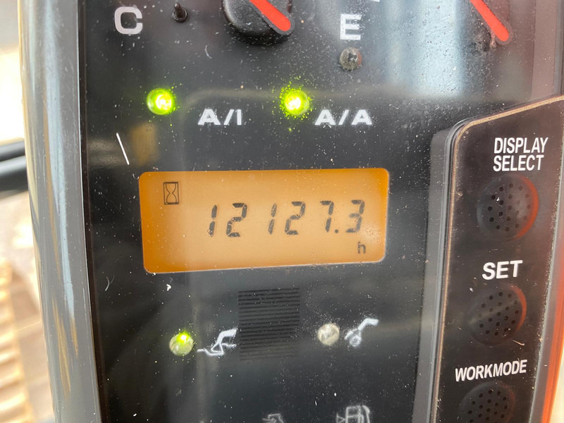 Locação de Hitachi ZX 225 USRLC NVT Hitachi ZX 225 USRLC NVT: foto 16