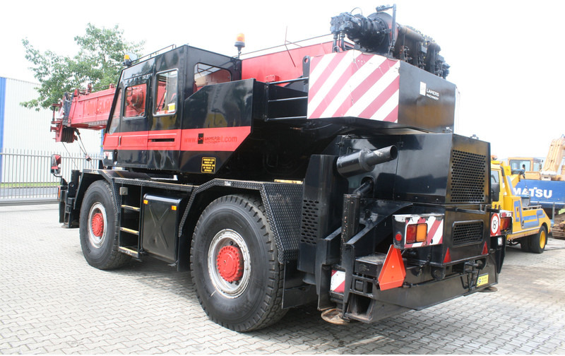Tadano TR300EX NVT - Grua todo o terreno: foto 3 Tadano TR300EX NVT - Grua todo o terreno: foto 3