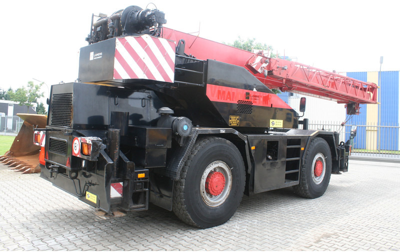 Tadano TR300EX NVT - Grua todo o terreno: foto 5 Tadano TR300EX NVT - Grua todo o terreno: foto 5