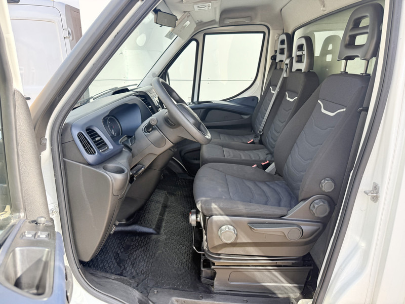 Iveco Daily 35C14 2.3 Automaat Airco Cruise Control Camera Meubelbak Foodtruck Camper XL - Carrinha de contentor: foto 5 Iveco Daily 35C14 2.3 Automaat Airco Cruise Control Camera Meubelbak Foodtruck Camper XL - Carrinha de contentor: foto 5