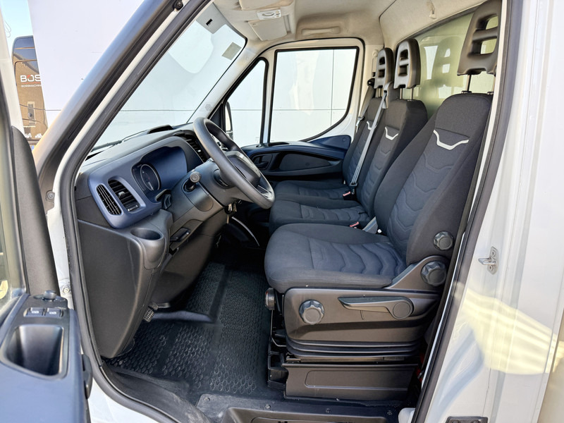 Iveco Daily 35C14V 2.3 Bakwagen automaat Airco Cruise Control Camera Meubelbak Foodtruck Camper XL - Furgão: foto 5 Iveco Daily 35C14V 2.3 Bakwagen automaat Airco Cruise Control Camera Meubelbak Foodtruck Camper XL - Furgão: foto 5