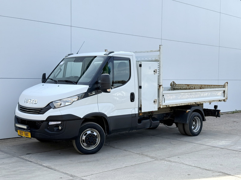 Iveco Daily 35C18 3.0 3.0 Automaat Kipper Dubbellucht 3.5t Trekhaak Airco Cruise Control - Furgão basculante: foto 2 Iveco Daily 35C18 3.0 3.0 Automaat Kipper Dubbellucht 3.5t Trekhaak Airco Cruise Control - Furgão basculante: foto 2