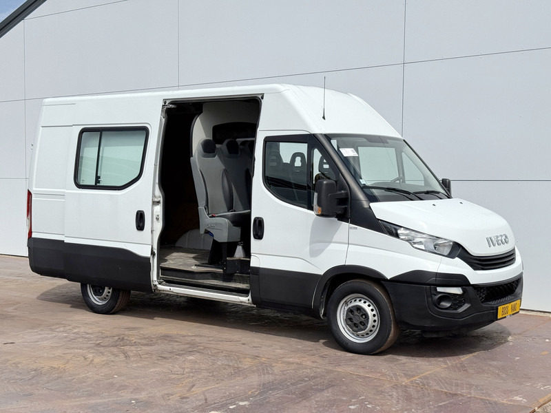 Iveco Daily 35S14 2.3 L2H2 Dubbele Cabine 7 Stoelen Mixto DoKa Airco Cruise Control Trekhaak 3.5t Lucht geveerde stoel - Furgão, Carrinha cabine dupla: foto 5 Iveco Daily 35S14 2.3 L2H2 Dubbele Cabine 7 Stoelen Mixto DoKa Airco Cruise Control Trekhaak 3.5t Lucht geveerde stoel - Furgão, Carrinha cabine dupla: foto 5