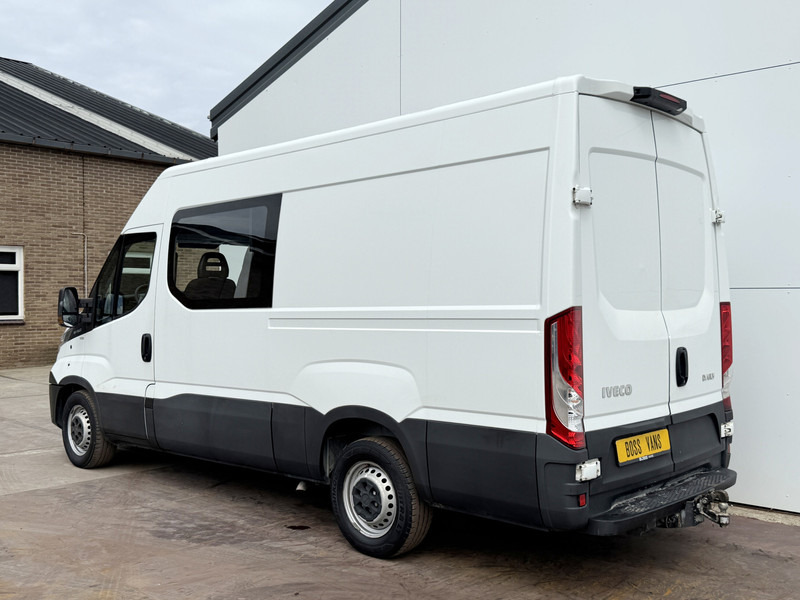 Iveco Daily 35S14 2.3 L2H2 Dubbele Cabine 7 Stoelen Mixto DoKa Airco Cruise Control Trekhaak 3.5t Lucht geveerde stoel - Furgão, Carrinha cabine dupla: foto 2 Iveco Daily 35S14 2.3 L2H2 Dubbele Cabine 7 Stoelen Mixto DoKa Airco Cruise Control Trekhaak 3.5t Lucht geveerde stoel - Furgão, Carrinha cabine dupla: foto 2