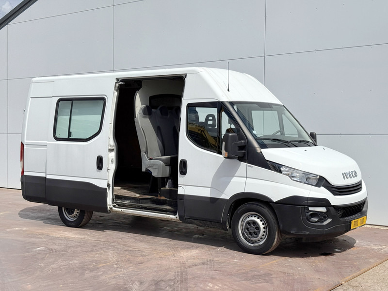 Iveco Daily 35S14 2.3 L2H2 Dubbele Cabine 7 Stoelen Mixto DoKa Airco Cruise Control Trekhaak 3.5t Lucht geveerde stoel - Furgão, Carrinha cabine dupla: foto 5 Iveco Daily 35S14 2.3 L2H2 Dubbele Cabine 7 Stoelen Mixto DoKa Airco Cruise Control Trekhaak 3.5t Lucht geveerde stoel - Furgão, Carrinha cabine dupla: foto 5