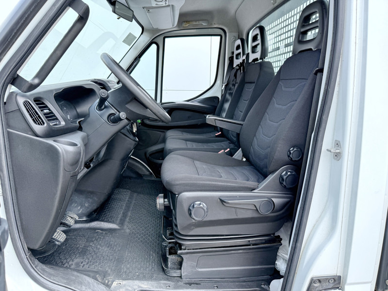 Iveco Daily 35S14 2.3 Open Laadbak Pritische Airco Cruise Control Lucht Geveerde Stoel - Furgão caixa aberta: foto 5 Iveco Daily 35S14 2.3 Open Laadbak Pritische Airco Cruise Control Lucht Geveerde Stoel - Furgão caixa aberta: foto 5