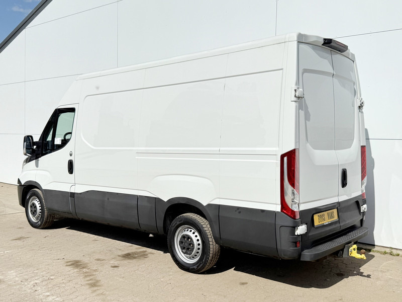 Iveco Daily 35S14 L2H2 Luchtvering Trekhaak Cruise Control Climate Control Lucht Geveerde Bestuurdersstoel - Furgão: foto 2 Iveco Daily 35S14 L2H2 Luchtvering Trekhaak Cruise Control Climate Control Lucht Geveerde Bestuurdersstoel - Furgão: foto 2