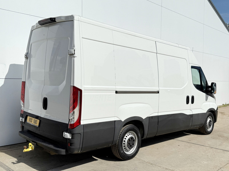 Iveco Daily 35S14 L2H2 Luchtvering Trekhaak Cruise Control Climate Control Lucht Geveerde Bestuurdersstoel - Furgão: foto 3 Iveco Daily 35S14 L2H2 Luchtvering Trekhaak Cruise Control Climate Control Lucht Geveerde Bestuurdersstoel - Furgão: foto 3