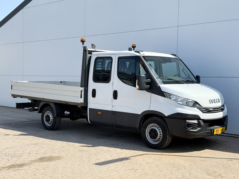 Iveco Daily 35S16 2.3 Automaat Dubbele Cabine Open laadbak Pritsche Pick up Trekhaak 3.5t Climate Control 7 Zitplaatsen Standkachel - Furgão caixa aberta, Carrinha cabine dupla: foto 4 Iveco Daily 35S16 2.3 Automaat Dubbele Cabine Open laadbak Pritsche Pick up Trekhaak 3.5t Climate Control 7 Zitplaatsen Standkachel - Furgão caixa aberta, Carrinha cabine dupla: foto 4