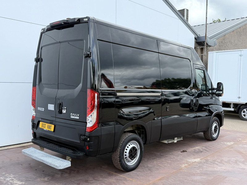Iveco Daily 35S18 3.0 Automaat L2H2 Adaptieve Cruise Control LED Airco Camera Trekhaak - Furgão: foto 3 Iveco Daily 35S18 3.0 Automaat L2H2 Adaptieve Cruise Control LED Airco Camera Trekhaak - Furgão: foto 3