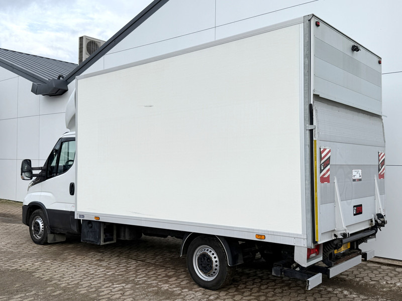 Iveco Daily 35S18 3.0 Laadklep Automaat LED Climate Control Adaptieve Cruise Control Standkachel Camera Navigatie - Carrinha de contentor: foto 2 Iveco Daily 35S18 3.0 Laadklep Automaat LED Climate Control Adaptieve Cruise Control Standkachel Camera Navigatie - Carrinha de contentor: foto 2