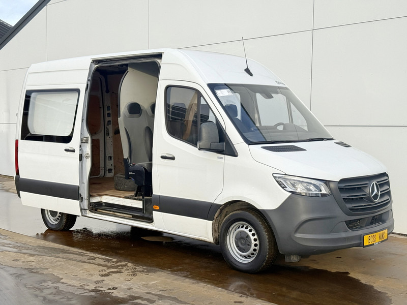 Mercedes-Benz Sprinter 314 2.2 CDI Automaat L2H2 LED Dubbele Cabine Cruise Control Climate Control Carplay Camera Trekhaak 7 Stoelen - Furgão, Carrinha cabine dupla: foto 5 Mercedes-Benz Sprinter 314 2.2 CDI Automaat L2H2 LED Dubbele Cabine Cruise Control Climate Control Carplay Camera Trekhaak 7 Stoelen - Furgão, Carrinha cabine dupla: foto 5