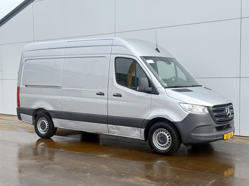 Mercedes-Benz Sprinter 315 1.9 CDI Automaat L2H2 Climate Control Carplay Camera Parkeersensoren voor achter - Furgão compacto: foto 4 Mercedes-Benz Sprinter 315 1.9 CDI Automaat L2H2 Climate Control Carplay Camera Parkeersensoren voor achter - Furgão compacto: foto 4