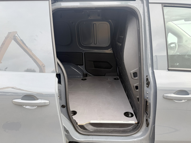 Furgão compacto Nissan Townstar N-Connecta 1.3 130PK **Benzine** L1H1 Airco Carplay Cruise Control Trekhaak Keyless Start Stoelverwarming Parkeersensoren voor achter: foto 10 Furgão compacto Nissan Townstar N-Connecta 1.3 130PK **Benzine** L1H1 Airco Carplay Cruise Control Trekhaak Keyless Start Stoelverwarming Parkeersensoren voor achter: foto 10