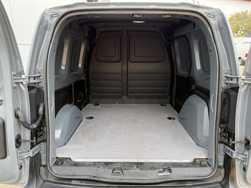 Furgão compacto Nissan Townstar N-Connecta 1.3 130PK **Benzine** L1H1 Airco Carplay Cruise Control Trekhaak Keyless Start Stoelverwarming Parkeersensoren voor achter: foto 12 Furgão compacto Nissan Townstar N-Connecta 1.3 130PK **Benzine** L1H1 Airco Carplay Cruise Control Trekhaak Keyless Start Stoelverwarming Parkeersensoren voor achter: foto 12