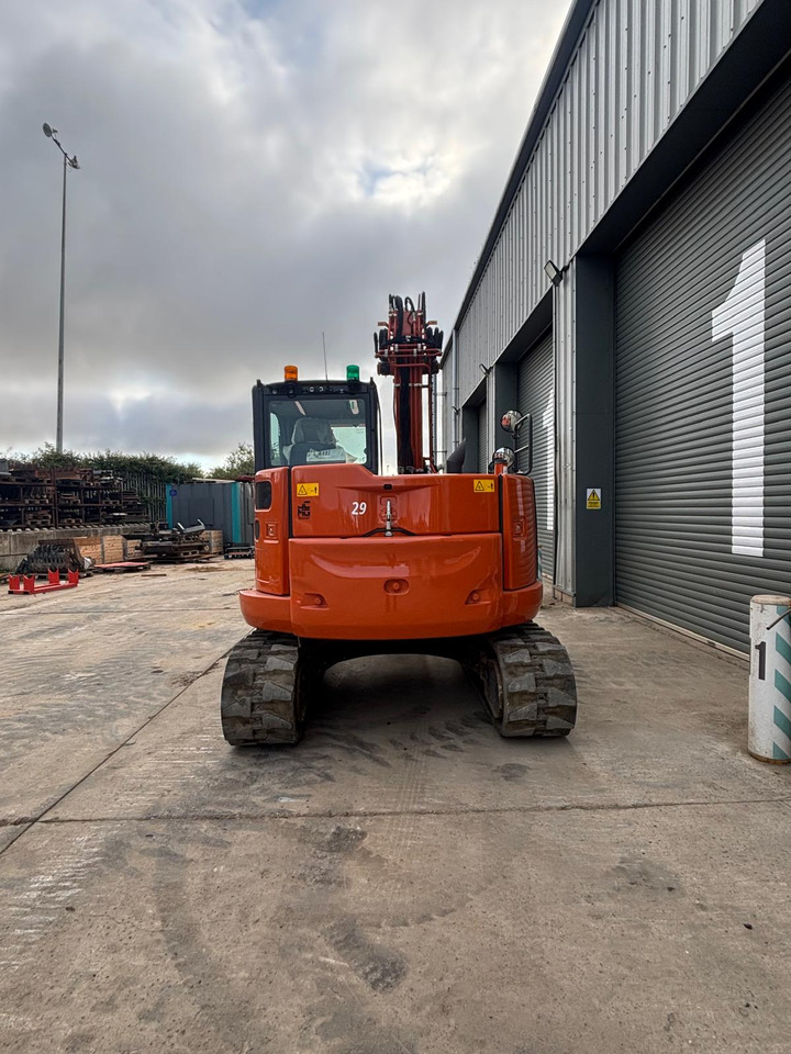 Hitachi ZX85USBR-6 2PB - Mini escavadeira: foto 4 Hitachi ZX85USBR-6 2PB - Mini escavadeira: foto 4