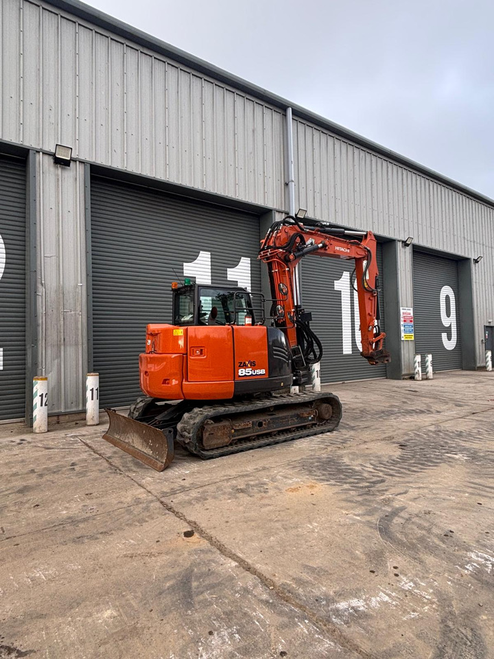 Hitachi ZX85USBR-6 2PB - Mini escavadeira: foto 5 Hitachi ZX85USBR-6 2PB - Mini escavadeira: foto 5