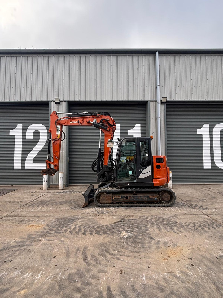 Hitachi ZX85USBR-6 2PB - Mini escavadeira: foto 2 Hitachi ZX85USBR-6 2PB - Mini escavadeira: foto 2