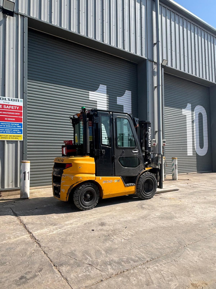 Hyundai 30D-9E - Empilhador telescópico: foto 5 Hyundai 30D-9E - Empilhador telescópico: foto 5