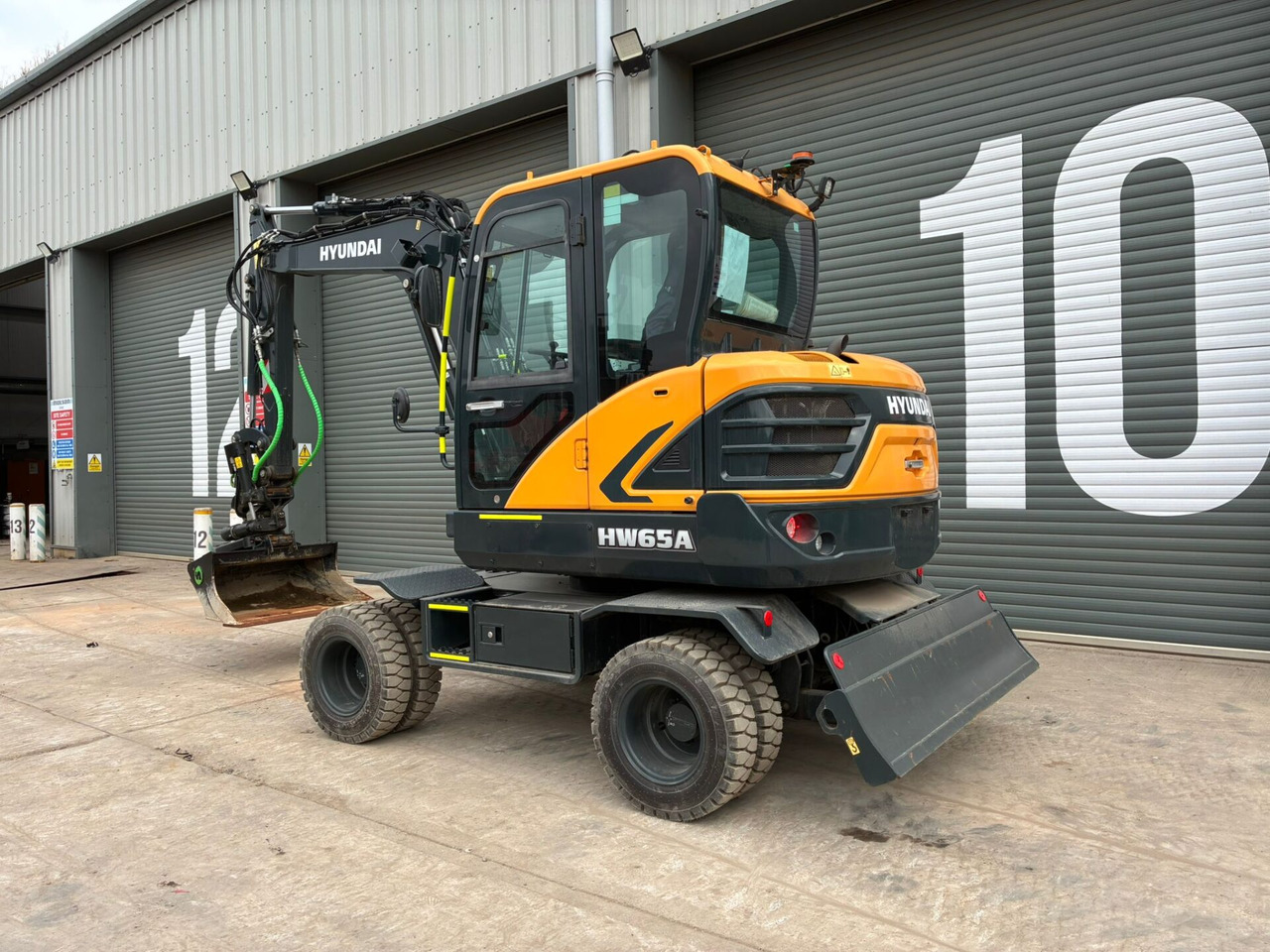 Hyundai HW65AH Ex Demo - Escavadeira de rodas: foto 3 Hyundai HW65AH Ex Demo - Escavadeira de rodas: foto 3