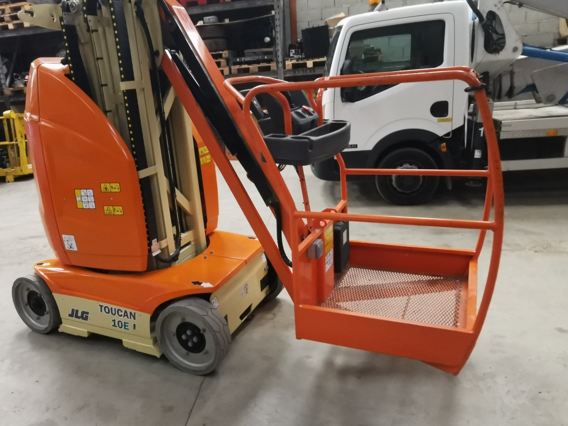 JLG Toucan 10E - Plataforma de mastro vertical: foto 1 JLG Toucan 10E - Plataforma de mastro vertical: foto 1