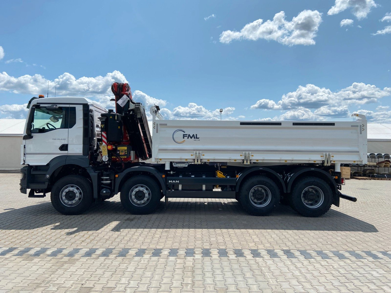 MAN TGS 35.440 DREISEITENKIPPER MIT FASSI F275.026 - Caminhão basculante, Caminhão grua: foto 4 MAN TGS 35.440 DREISEITENKIPPER MIT FASSI F275.026 - Caminhão basculante, Caminhão grua: foto 4