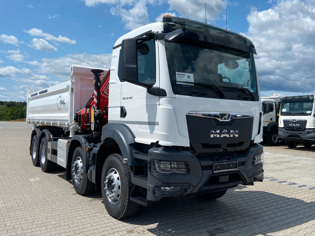 MAN TGS 35.440 DREISEITENKIPPER MIT FASSI F275.026 - Caminhão basculante, Caminhão grua: foto 2 MAN TGS 35.440 DREISEITENKIPPER MIT FASSI F275.026 - Caminhão basculante, Caminhão grua: foto 2