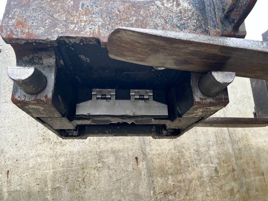 Acoplamento rápido de Máquina de construção OilQuick OQ70/55: foto 9 Acoplamento rápido de Máquina de construção OilQuick OQ70/55: foto 9