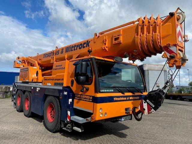 Liebherr LTM 1055-3.2 - Grua todo o terreno: foto 1 Liebherr LTM 1055-3.2 - Grua todo o terreno: foto 1