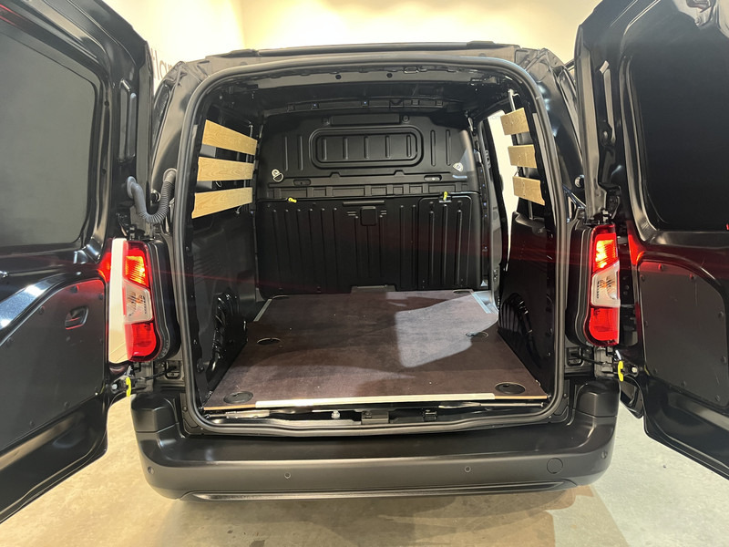 Fiat Doblò 1.5D 130pk L1 Automaat / Euro 6 / Airco / Cruise Control / CarPlay / Camera / 3-Zits / 13.300 KM !! - Furgão compacto: foto 5 Fiat Doblò 1.5D 130pk L1 Automaat / Euro 6 / Airco / Cruise Control / CarPlay / Camera / 3-Zits / 13.300 KM !! - Furgão compacto: foto 5