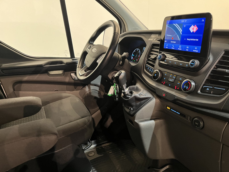 Ford Transit Custom 340 2.0 TDCI L1H1 Trend 130 PK Servicebus / Sortimo Inrichting / Euro 6 / Schuifdeur L + R / 220V. / Airco / Cruise Control / PDC / CarPlay / Trekhaak / Navigatie / 79.500 KM !! - Furgão compacto: foto 3 Ford Transit Custom 340 2.0 TDCI L1H1 Trend 130 PK Servicebus / Sortimo Inrichting / Euro 6 / Schuifdeur L + R / 220V. / Airco / Cruise Control / PDC / CarPlay / Trekhaak / Navigatie / 79.500 KM !! - Furgão compacto: foto 3
