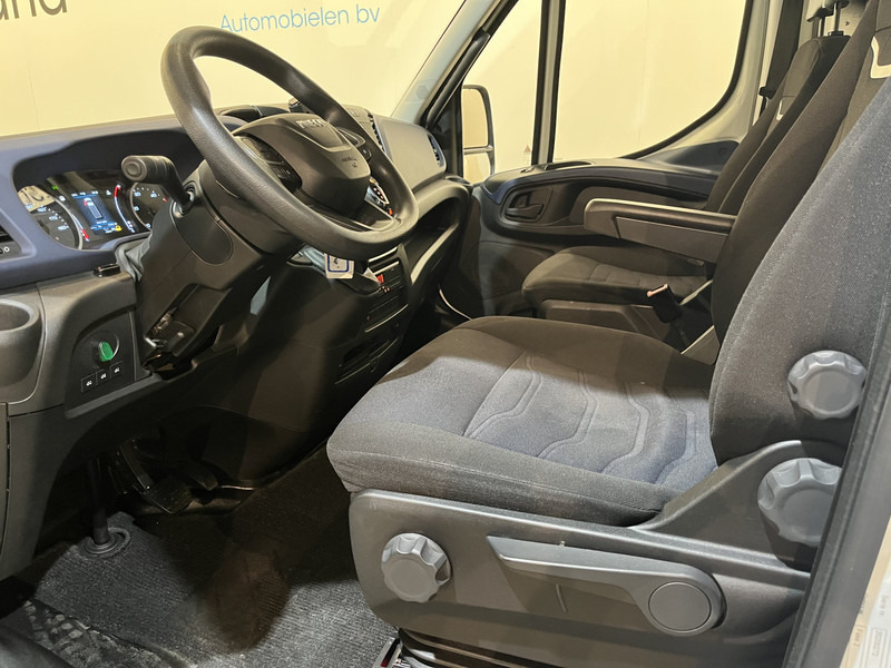Iveco 70C18 3.0 Automaat Bakwagen / Dhollandia Laadklep / Euro 6 / Luchtvering / Airco / Camera / Cruise Control / Zijdeur - Caminhão furgão: foto 5 Iveco 70C18 3.0 Automaat Bakwagen / Dhollandia Laadklep / Euro 6 / Luchtvering / Airco / Camera / Cruise Control / Zijdeur - Caminhão furgão: foto 5