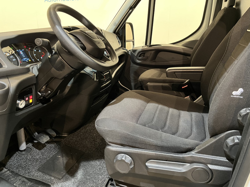 Carrinha de contentor Iveco Daily 35S18 3.0 BE Clixtar Automaat Bakwagen met Laadklep / Laadvermogen 3.060 KG / Euro 6 / Luchtvering / Airco / Camera / CarPlay / Cruise Control /: foto 6