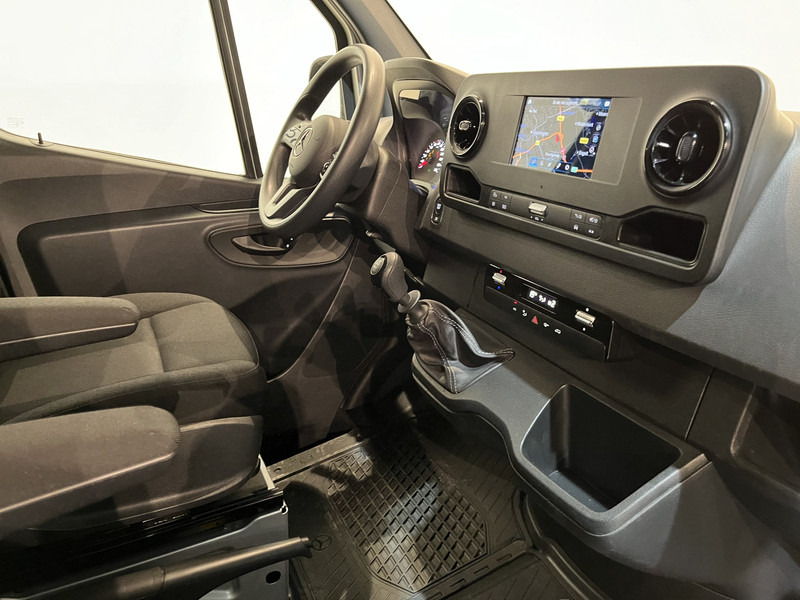 Mercedes-Benz Sprinter 314 CDI L3H2 RWD / Euro 6 / Airco / CarPlay / Camera / Navigatie / 33.000 KM !! / BPM VRIJ !! - Furgão: foto 3 Mercedes-Benz Sprinter 314 CDI L3H2 RWD / Euro 6 / Airco / CarPlay / Camera / Navigatie / 33.000 KM !! / BPM VRIJ !! - Furgão: foto 3