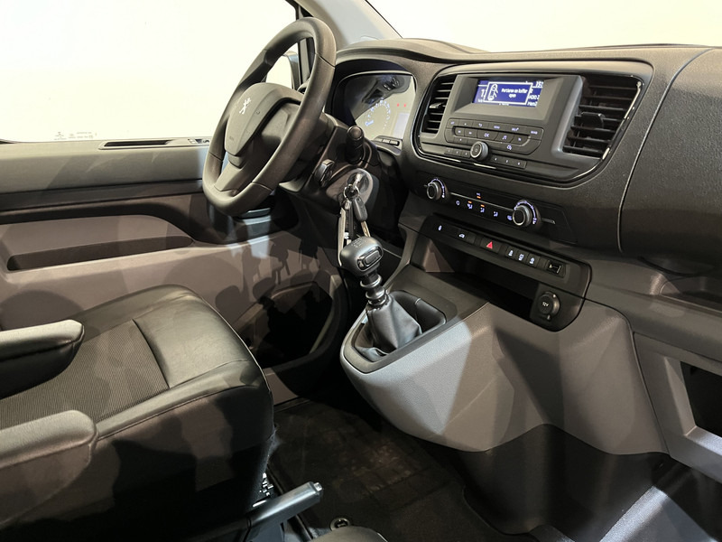 Peugeot Expert 1.6 BlueHDI 115 PK / Euro 6 / Airco / Cruise Control / PDC / 75.500 KM !! / BPM VRIJ !! - Furgão compacto: foto 3 Peugeot Expert 1.6 BlueHDI 115 PK / Euro 6 / Airco / Cruise Control / PDC / 75.500 KM !! / BPM VRIJ !! - Furgão compacto: foto 3