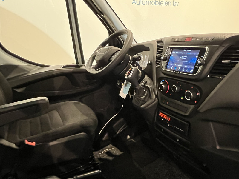 Iveco Daily 35S18 3.0 BE Clixtar Automaat Bakwagen met Laadklep / Laadvermogen 3.060 KG / Euro 6 / Luchtvering / Airco / Camera / CarPlay / Cruise Control / 91.000 KM !! - Tractor: foto 4 Iveco Daily 35S18 3.0 BE Clixtar Automaat Bakwagen met Laadklep / Laadvermogen 3.060 KG / Euro 6 / Luchtvering / Airco / Camera / CarPlay / Cruise Control / 91.000 KM !! - Tractor: foto 4