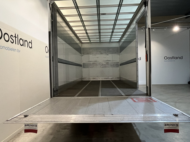 Iveco Daily 35S18 3.0 BE Clixtar Automaat Bakwagen met Laadklep / Laadvermogen 3.060 KG / Euro 6 / Luchtvering / Airco / Camera / CarPlay / Cruise Control / 91.000 KM !! - Tractor: foto 5 Iveco Daily 35S18 3.0 BE Clixtar Automaat Bakwagen met Laadklep / Laadvermogen 3.060 KG / Euro 6 / Luchtvering / Airco / Camera / CarPlay / Cruise Control / 91.000 KM !! - Tractor: foto 5