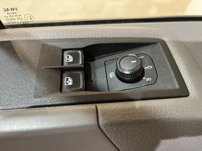 Furgão caixa aberta, Caminhão grua Volkswagen Crafter Crafter 50 TDI 180 PK Open Laadbak / Hiab Kraan / Euro 6 / Airco / Trekhaak 3500 KG / Cruise Control / CarPlay / 51.000 KM !! C-Rijbewijs !!: foto 13