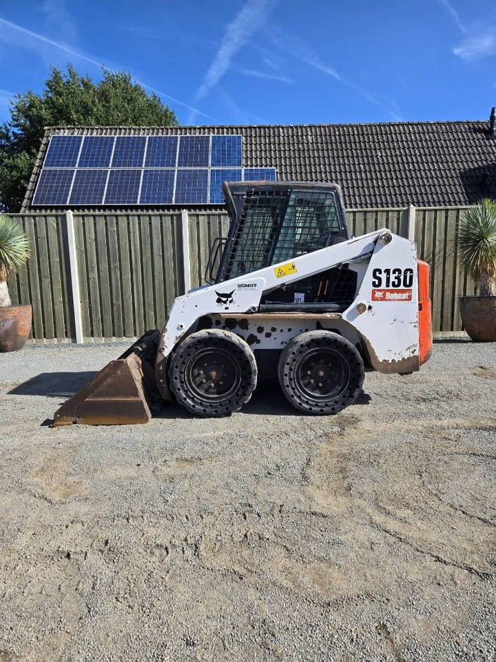 Bobcat S 130 - Mini carregadeira: foto 1 Bobcat S 130 - Mini carregadeira: foto 1