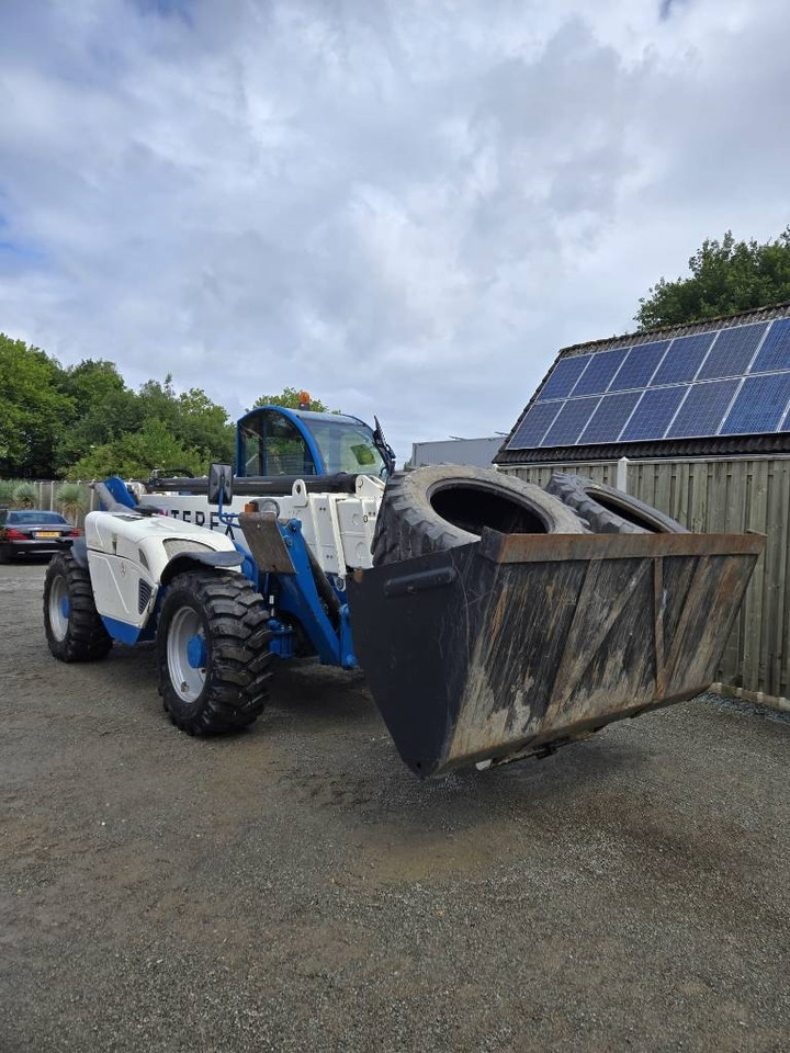 Terex Telelift 4017 - Empilhador telescópico: foto 2 Terex Telelift 4017 - Empilhador telescópico: foto 2