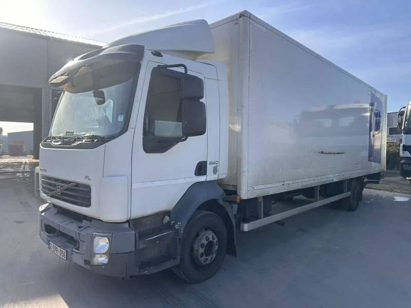 Volvo FE 240 - Caminhão furgão: foto 1 Volvo FE 240 - Caminhão furgão: foto 1