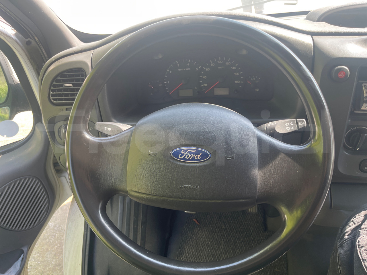 Bundle di 4 mezzi Ford - Transit Tourneo Ford - Transit Tourneo Ford - Transit Ford - Transit Tourneo - Furgão de passageiros: foto 3 Bundle di 4 mezzi Ford - Transit Tourneo Ford - Transit Tourneo Ford - Transit Ford - Transit Tourneo - Furgão de passageiros: foto 3