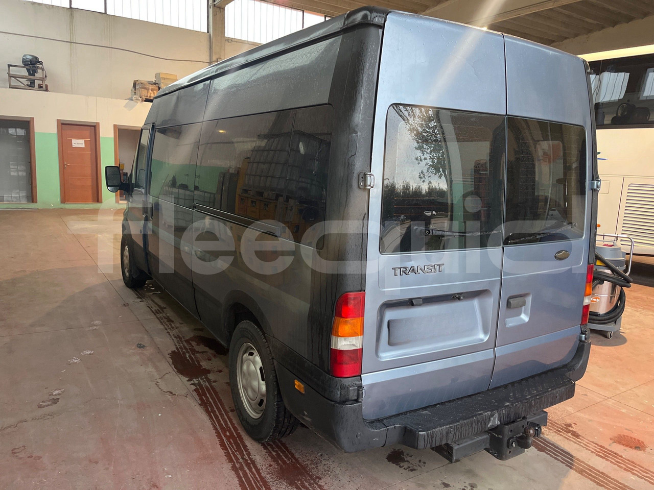 Ford Transit - Micro-ônibus, Furgão de passageiros: foto 5 Ford Transit - Micro-ônibus, Furgão de passageiros: foto 5