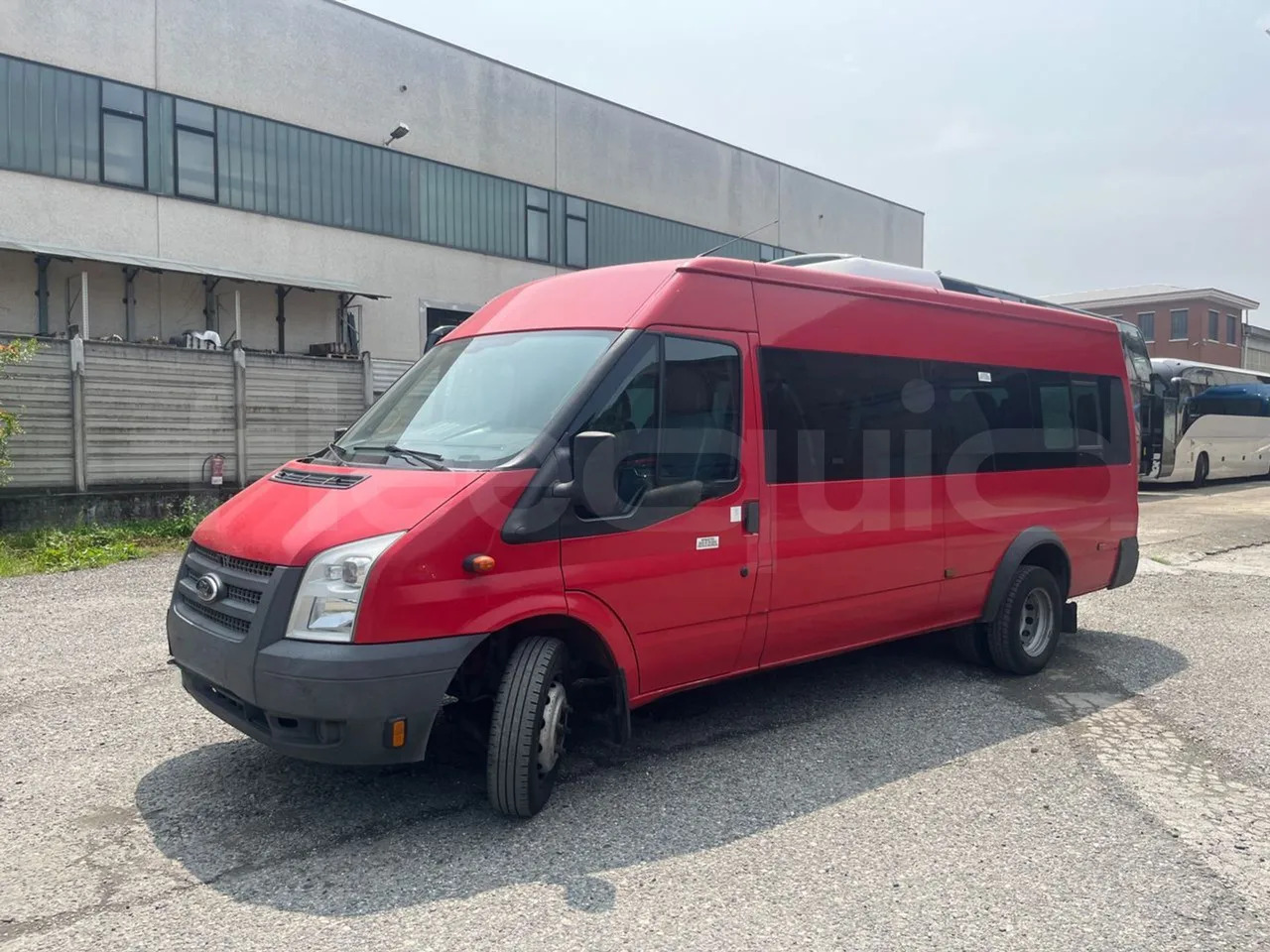 Ford Transit Tourneo - Micro-ônibus, Furgão de passageiros: foto 3 Ford Transit Tourneo - Micro-ônibus, Furgão de passageiros: foto 3