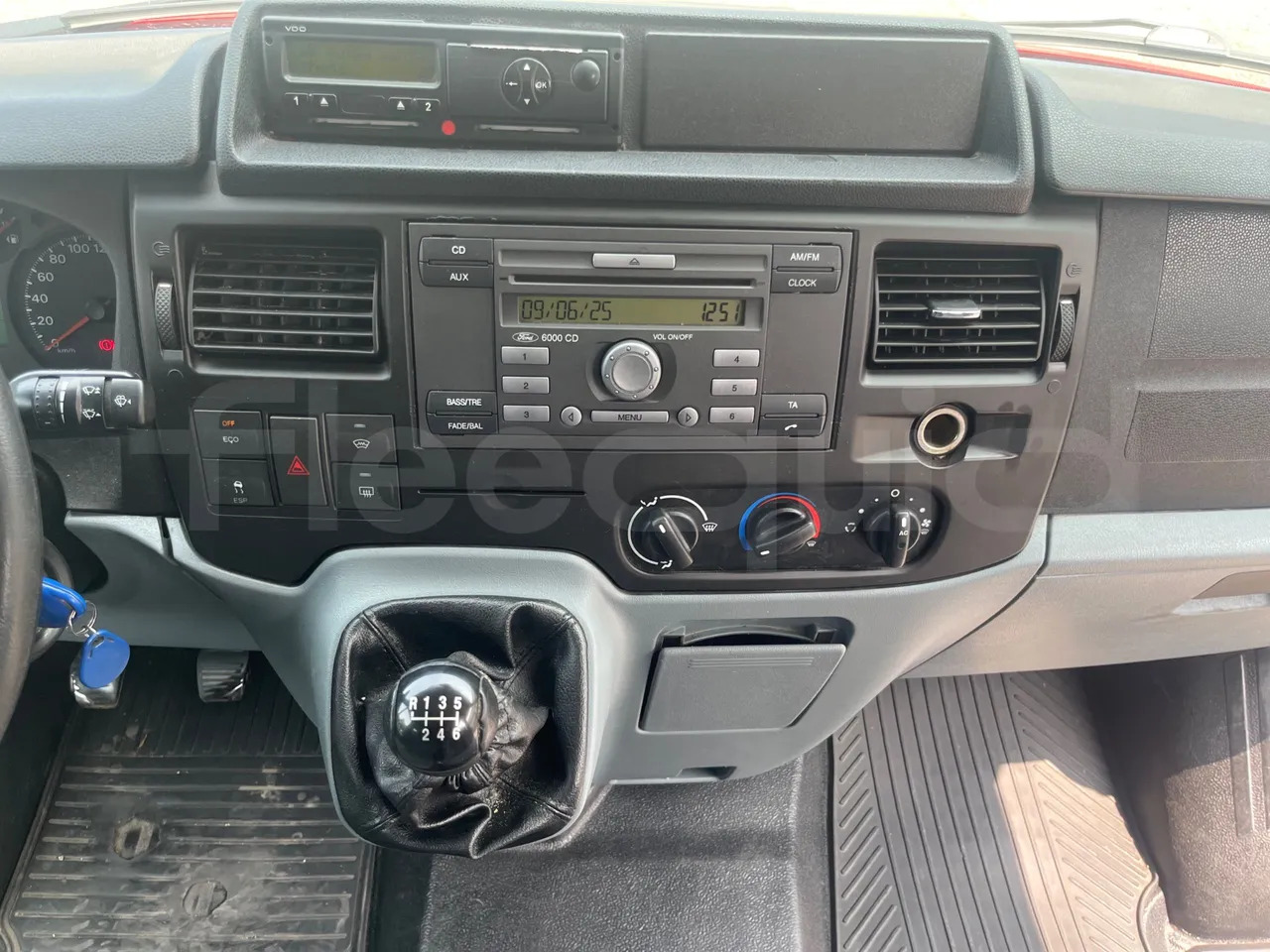 Ford Transit Tourneo - Micro-ônibus, Furgão de passageiros: foto 2 Ford Transit Tourneo - Micro-ônibus, Furgão de passageiros: foto 2