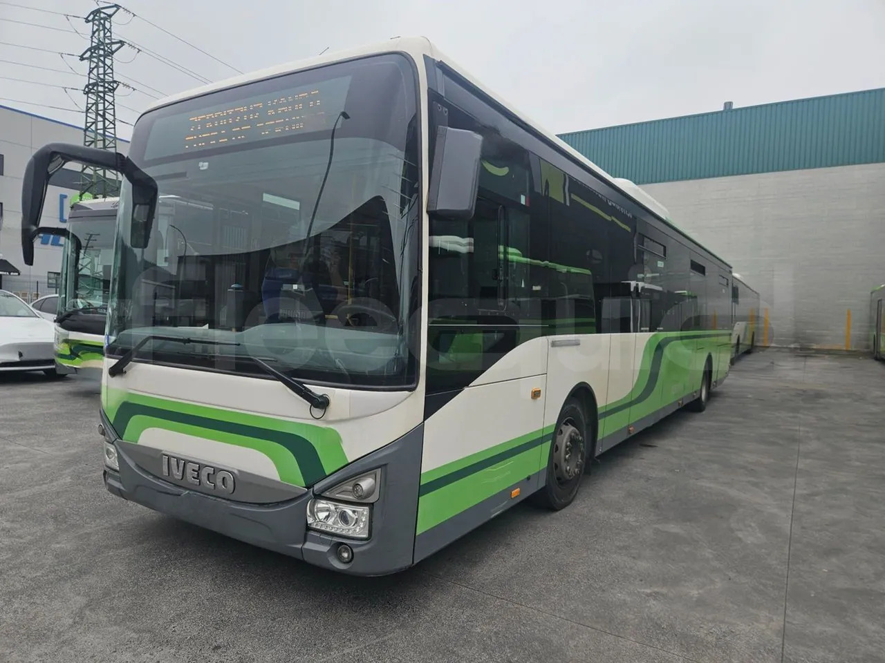 Iveco Crossway Low Entry - Ônibus urbano: foto 4 Iveco Crossway Low Entry - Ônibus urbano: foto 4