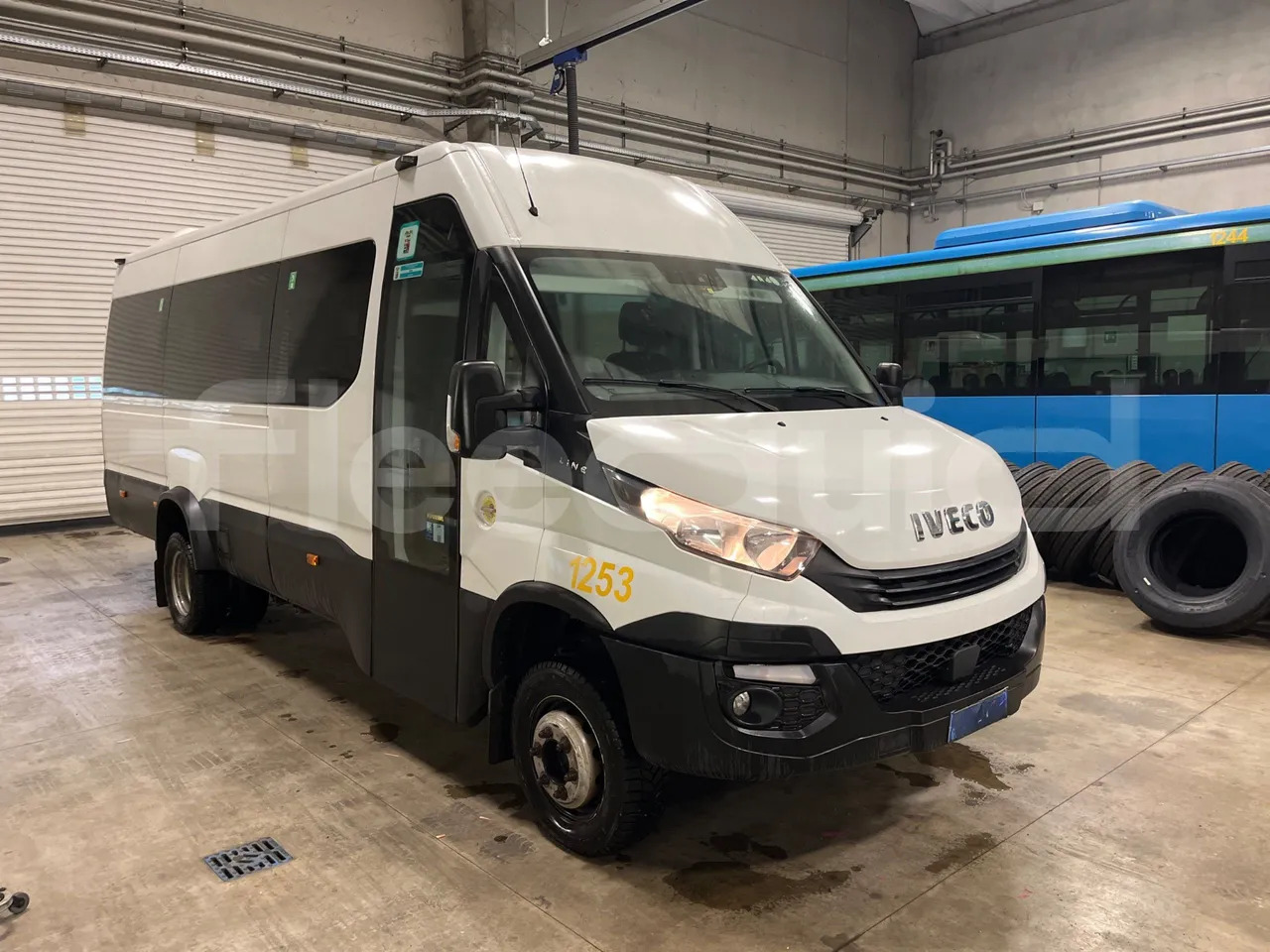 Iveco Daily - Micro-ônibus, Furgão de passageiros: foto 1 Iveco Daily - Micro-ônibus, Furgão de passageiros: foto 1