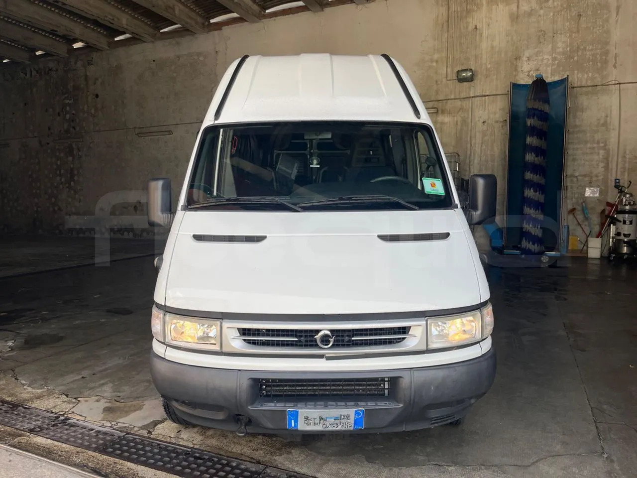 Iveco Daily - Micro-ônibus, Furgão de passageiros: foto 2 Iveco Daily - Micro-ônibus, Furgão de passageiros: foto 2