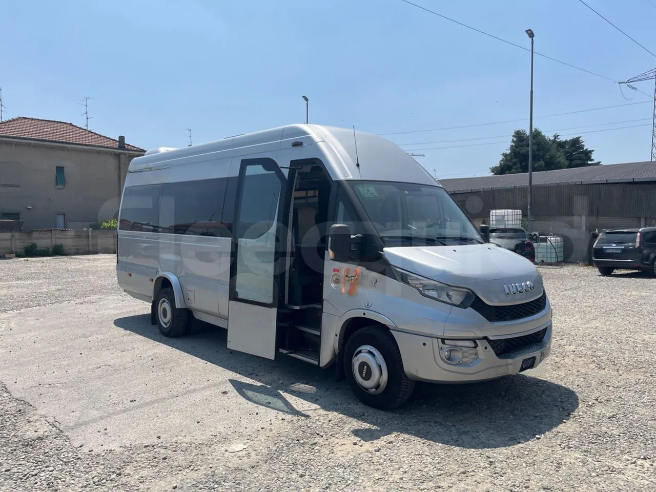 Micro-ônibus, Furgão de passageiros Iveco Daily: foto 8