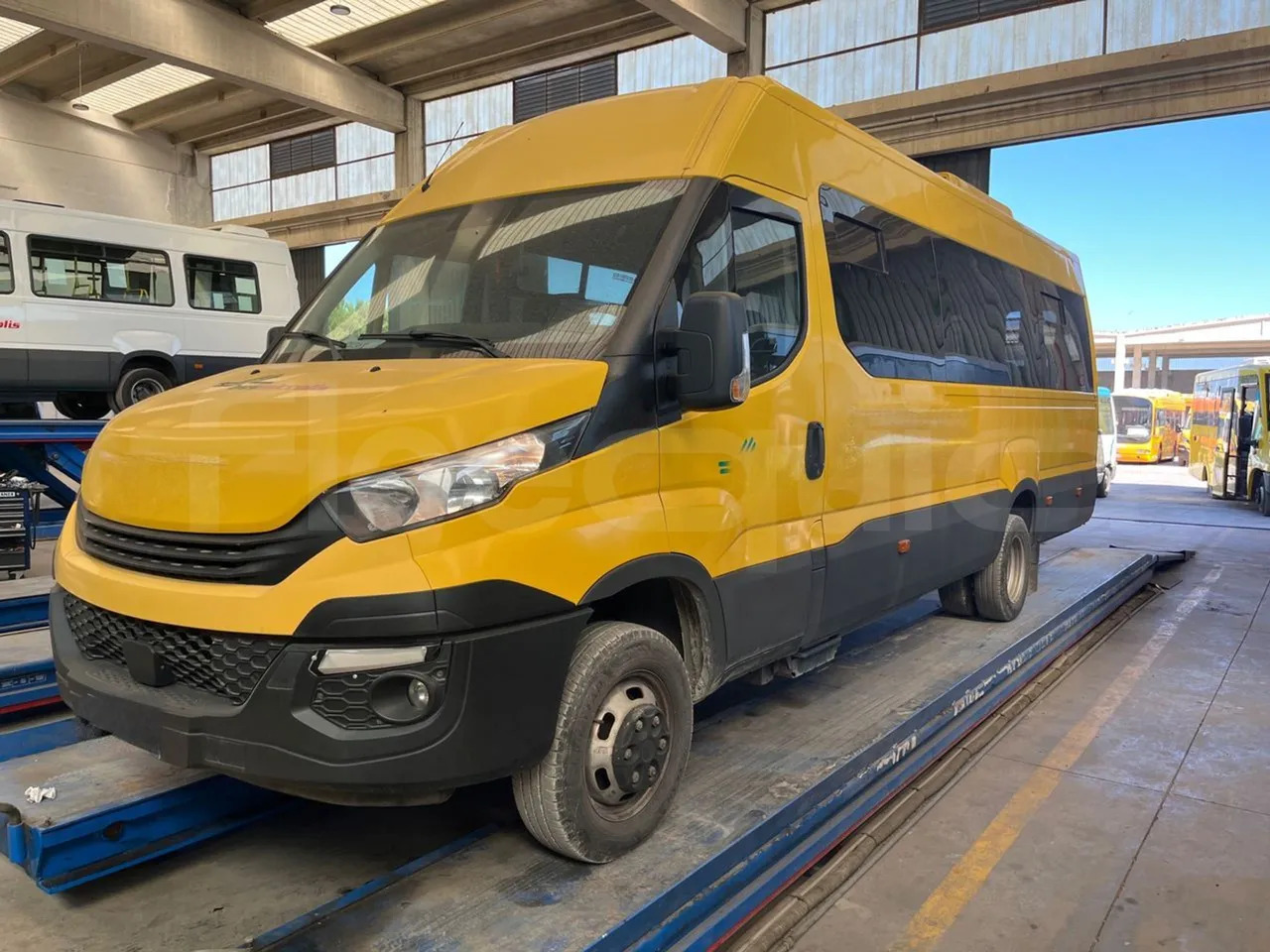 Iveco Daily - Autocarro escolar: foto 4 Iveco Daily - Autocarro escolar: foto 4